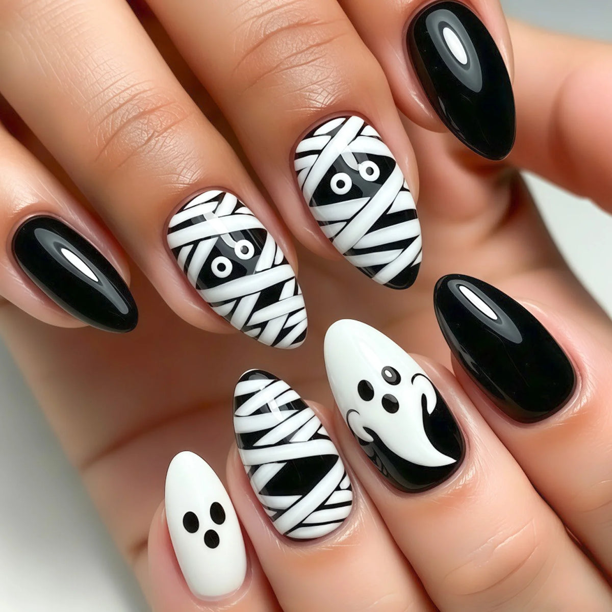 24pcs Halloween Press On Nails Ghost Pumpkin Spider-Web Bat Design Fake Nails For Women Girls Wearable False Nail Tips