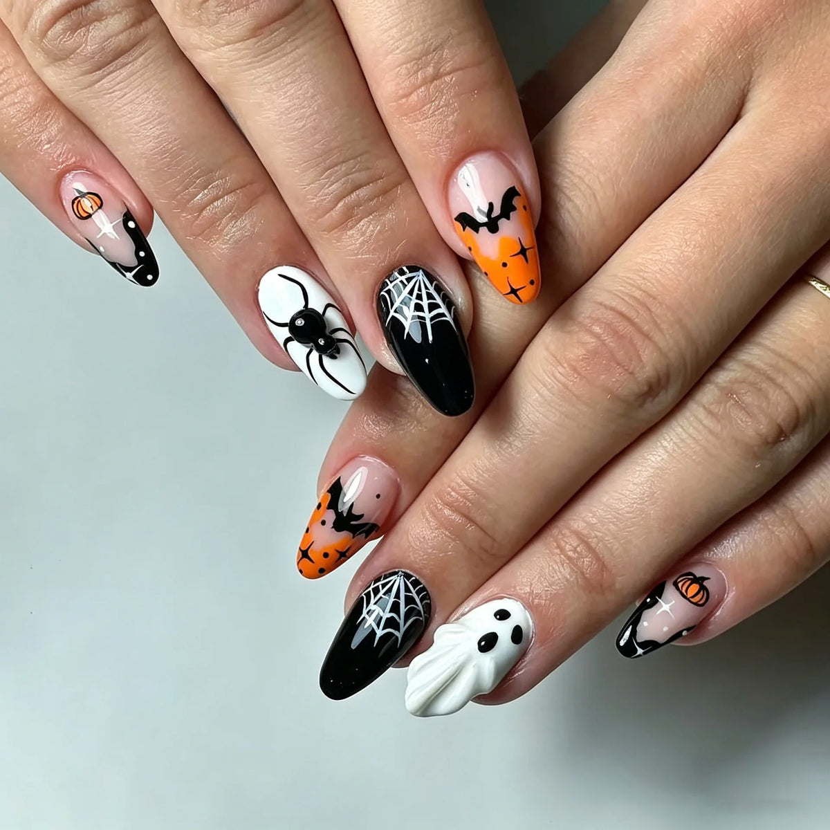 24pcs Halloween Blood French Fake Nail Tips Sweet Cool Bat Skeleton Pattern Round Almond Press on Nails Spider Web False Nail