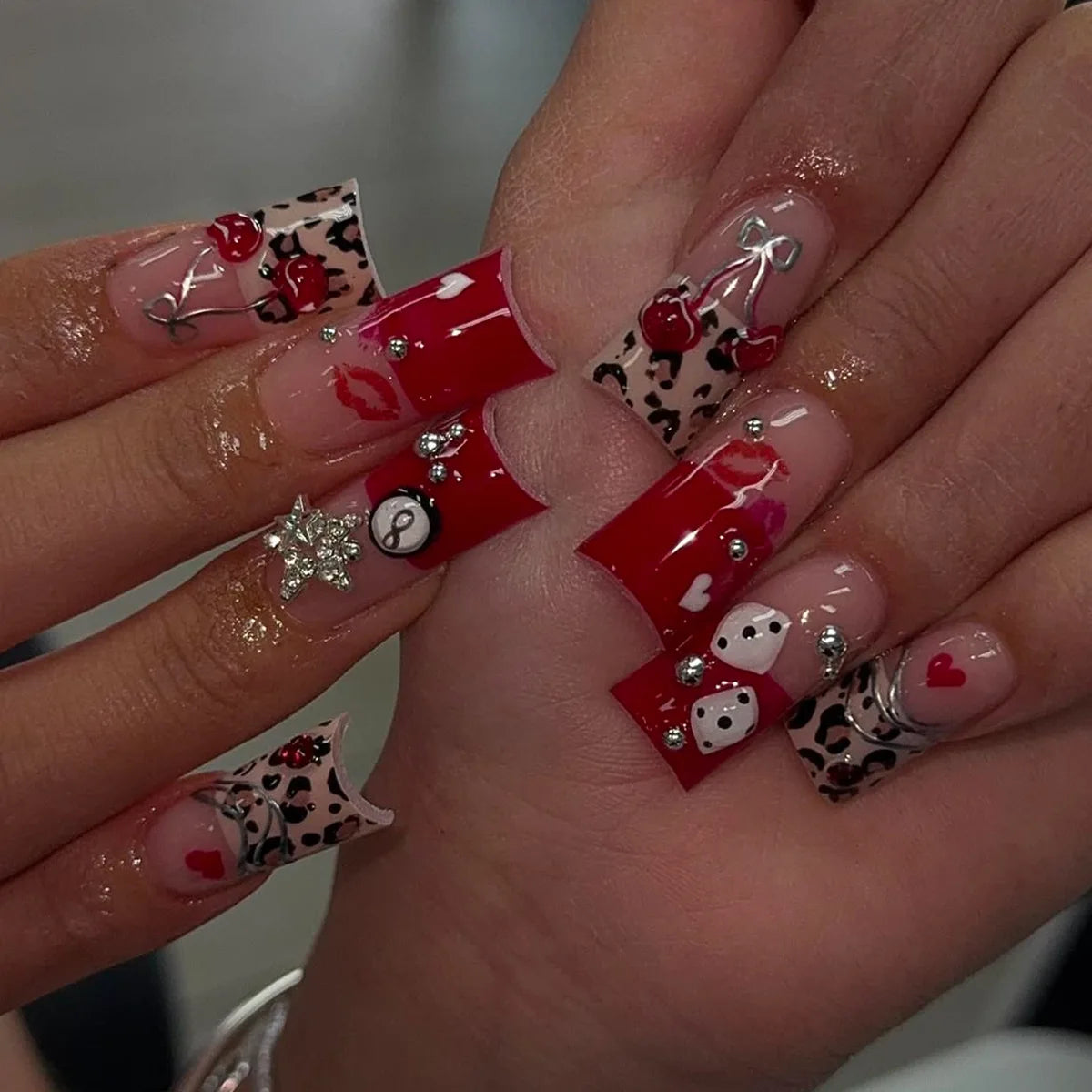 24pcs Y2K Sweet Stars Press On Nails Blue Brown Stripes French Style False Nails Wave Point Designs Autumn Vintage Fake Nail