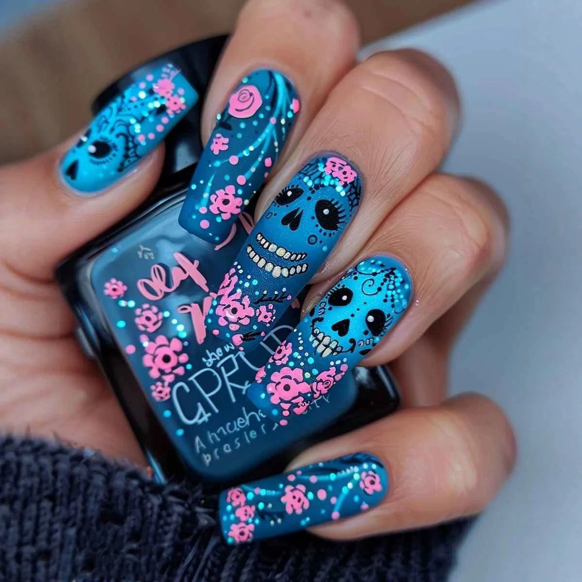 24pcs Glitter Pink Sequins Fake Nails 2025 Halloween Scary Skull Love Print False Nails Wearable European Ballet Press on Nails