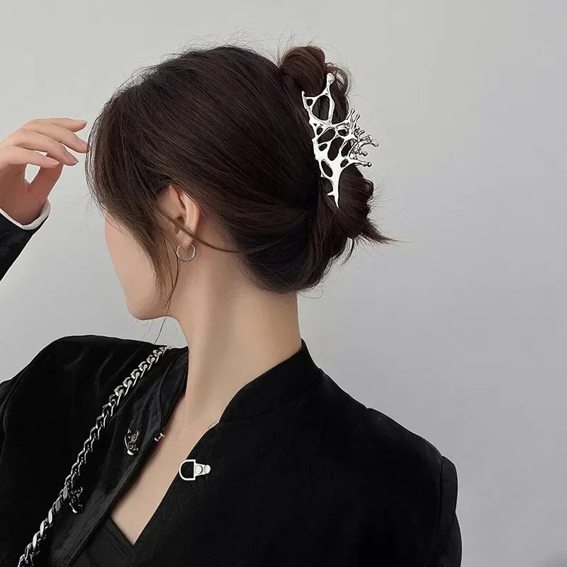 Y2k Geometric Claw Clips Women Large Metal Silver Color Korean Fashion Shark Hair Clips Grab Clamps Girls Hair Accessories