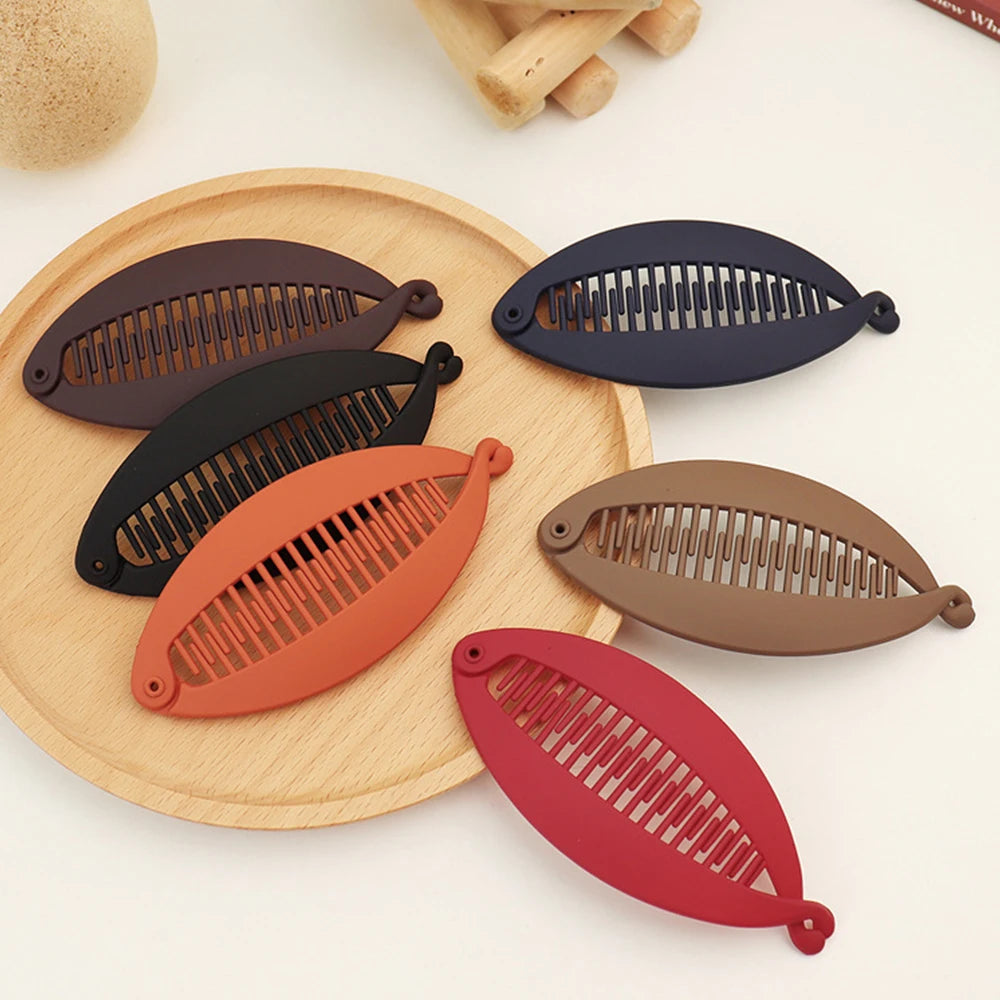 Matte Fish Shape Hair Claw Clips Ponytail Holder Hair Jewelry Twist Banana Barrettes Hairpins Hair Accessories For Women Clamp