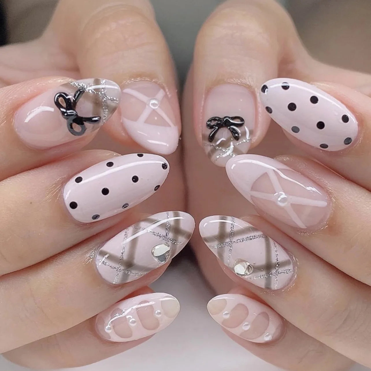 24Pcs Pink French Style Fake Nails 3D Bowknot Designs Short Square Press on Nails Sweet Korean Fashion False Nail for Women Girl