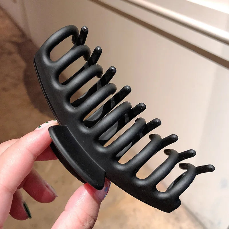 2025 Korean Solid Big Hair Claws Elegant Frosted Acrylic Hair Clips Hairpins Barrette Headwear for Women Girls Hair Accessories