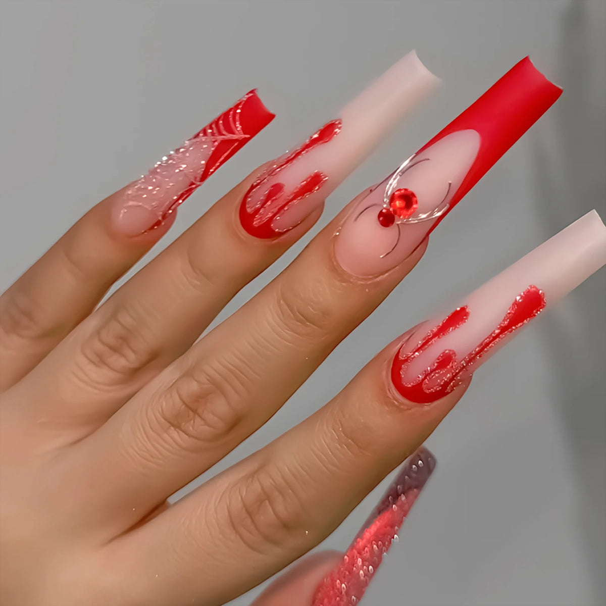24pcs Glitter Pink Sequins Fake Nails 2025 Halloween Scary Skull Love Print False Nails Wearable European Ballet Press on Nails